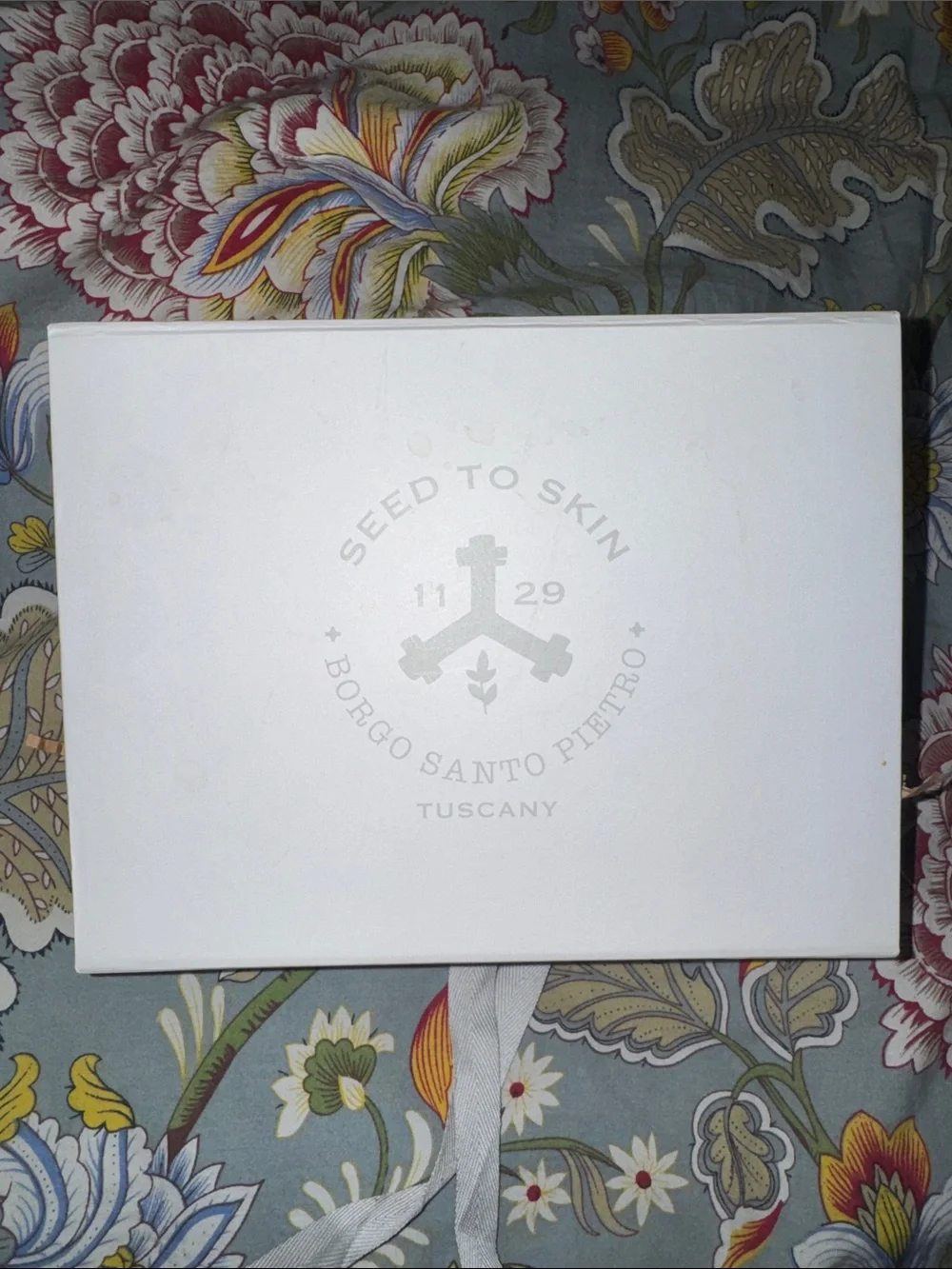 Empty box | seed to skin - BORGO SANTO PIETRO Tuscany